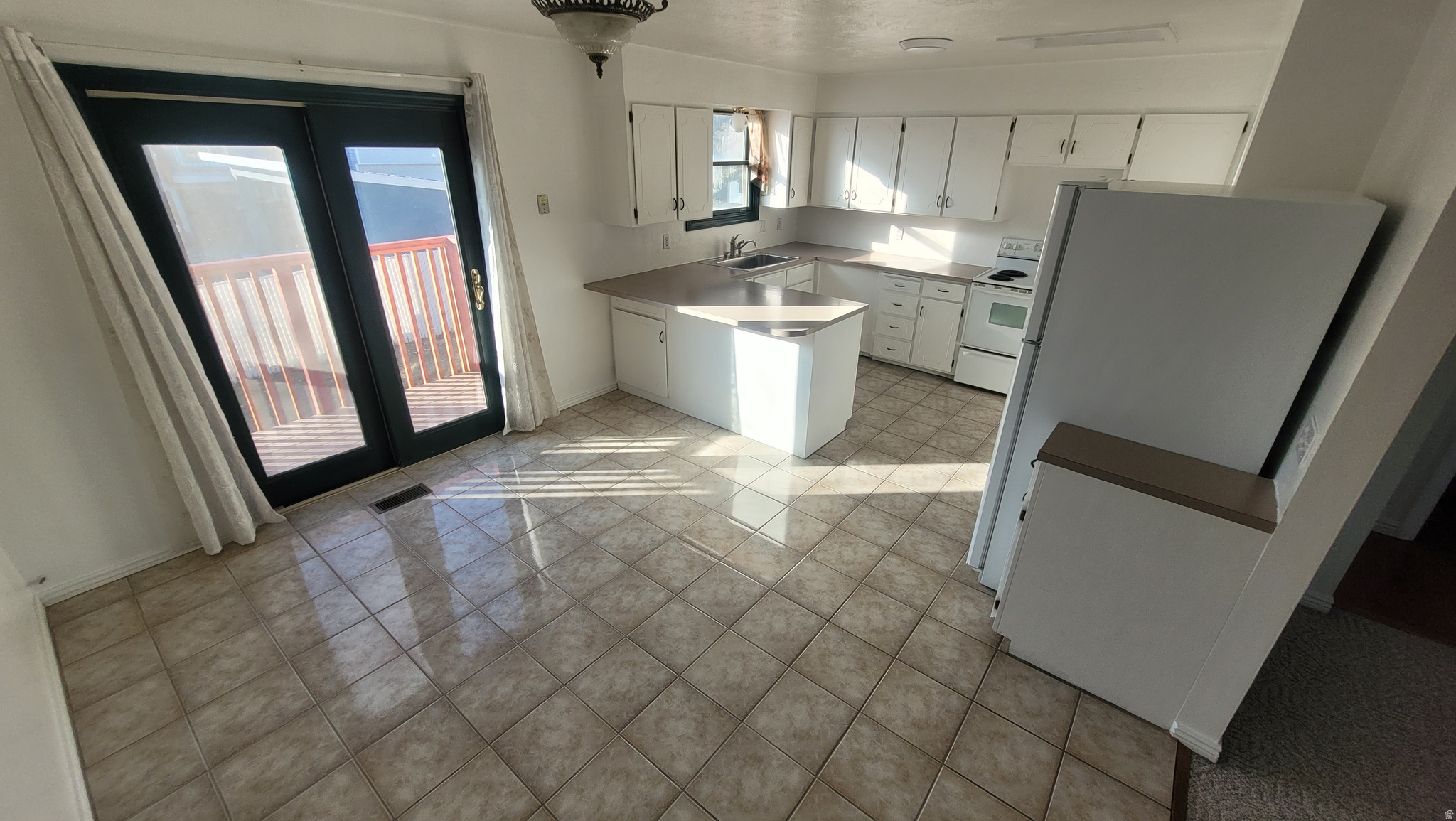 OQUIRRH SHADOWS #4 - Residential Income