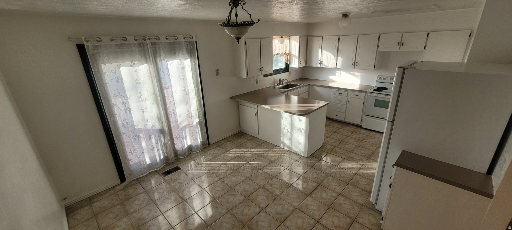 OQUIRRH SHADOWS #4 - Residential Income