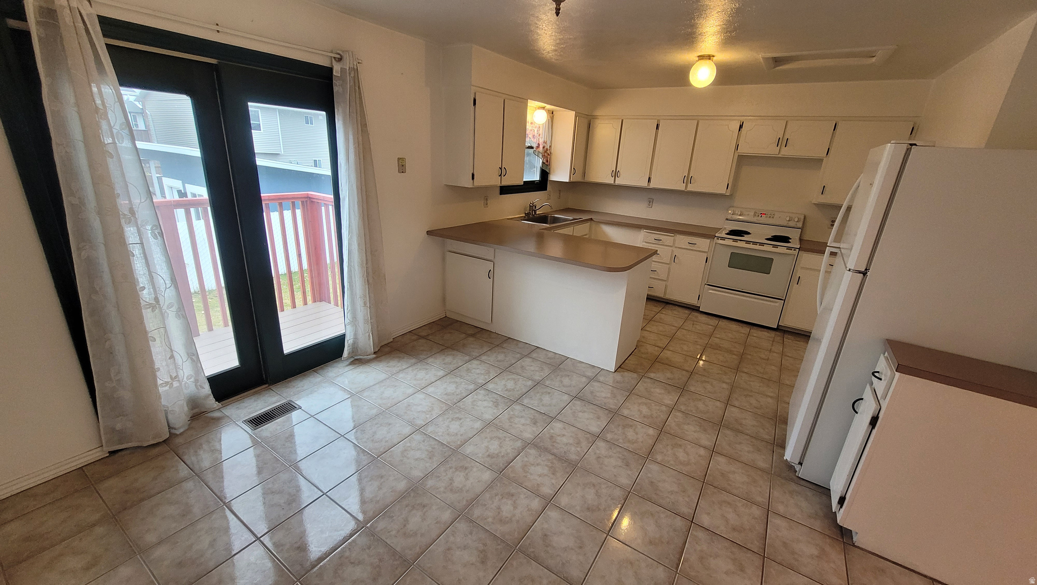 OQUIRRH SHADOWS #4 - Residential Income