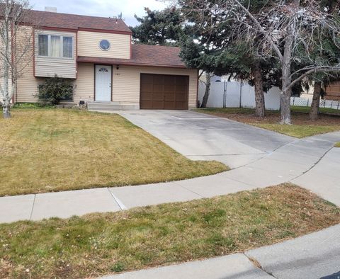 Tiny photo for 5489 W CYCLAMEN CT S, West Jordan, UT 84081 (MLS # 2129476)