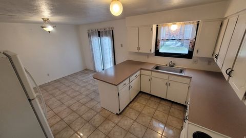 Tiny photo for 5489 W CYCLAMEN CT S, West Jordan, UT 84081 (MLS # 2129476)