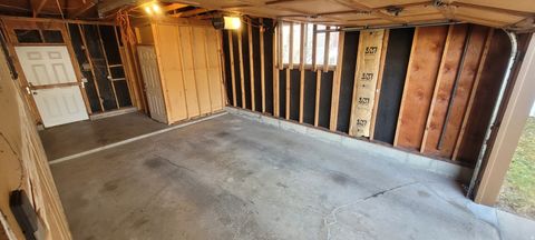 Tiny photo for 5489 W CYCLAMEN CT S, West Jordan, UT 84081 (MLS # 2129476)