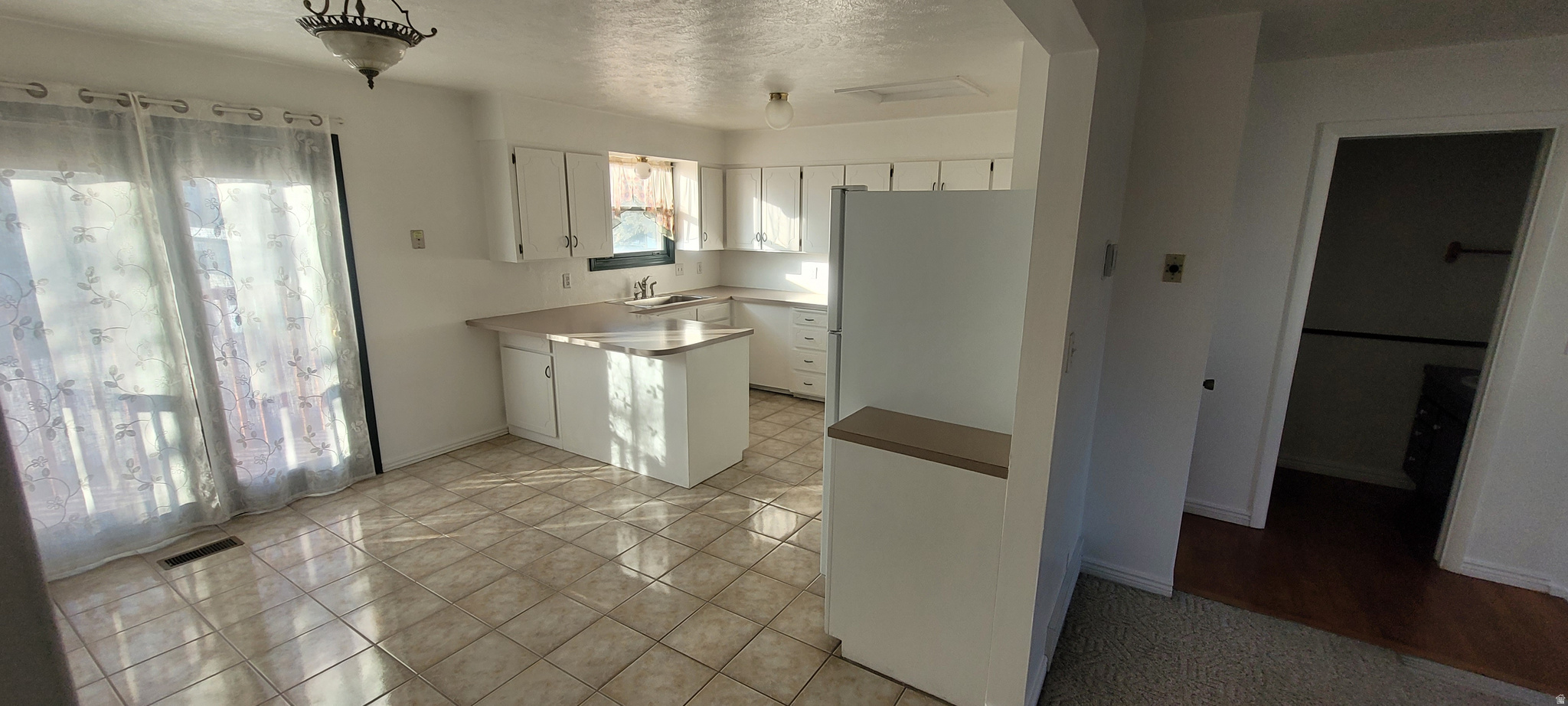 OQUIRRH SHADOWS #4 - Residential Income