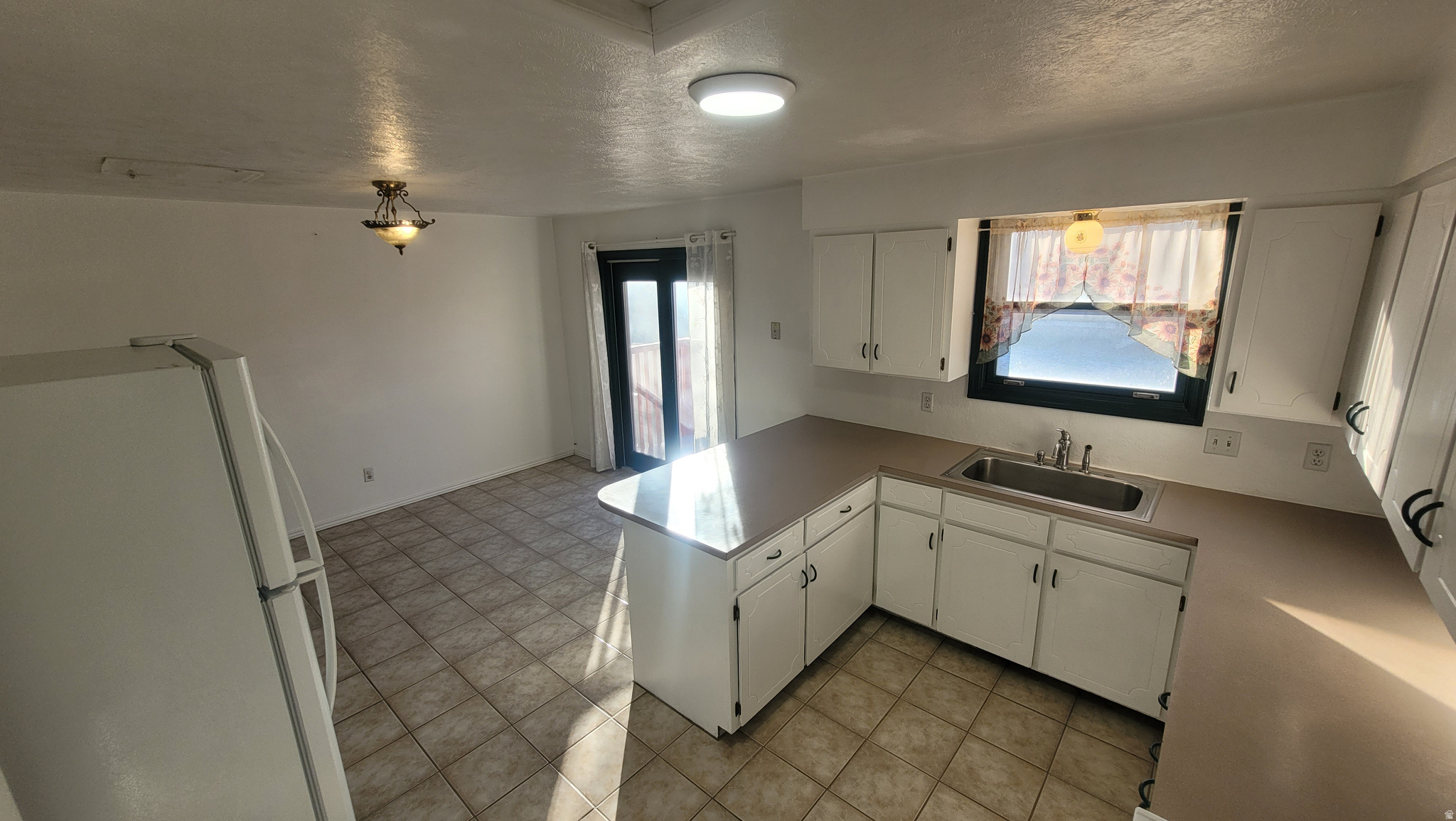 OQUIRRH SHADOWS #4 - Residential Income