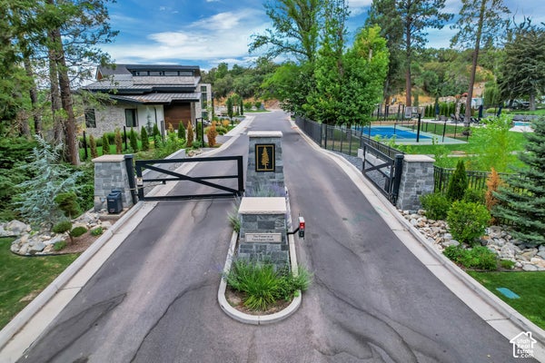 669 N HIDDEN HOLW # 5, FARMINGTON, UT 84025 - Image eefe08644c8a7951f619173d993b4e77/2578798902