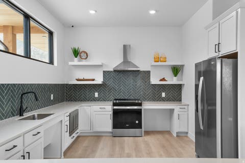 Tiny photo for 1941 E BELMONT LN #1255, Salem, UT 84653 (MLS # 2175573)