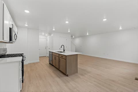 Tiny photo for 1941 E BELMONT LN #1255, Salem, UT 84653 (MLS # 2175573)