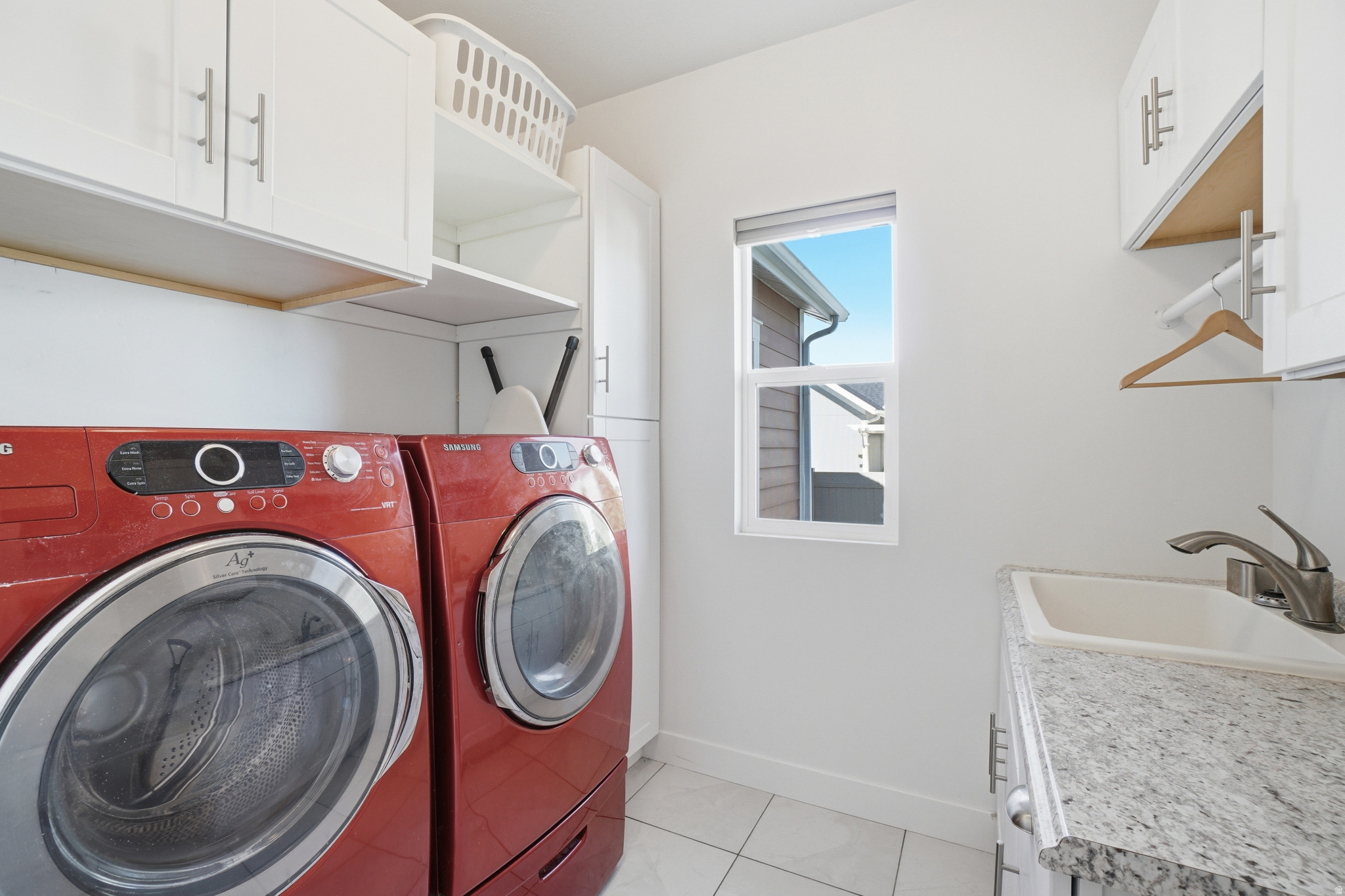 HILL FARMS - Residential