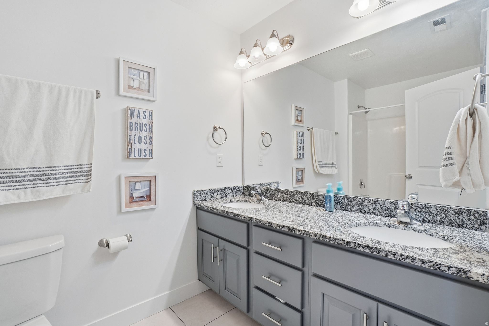 HILL FARMS - Residential