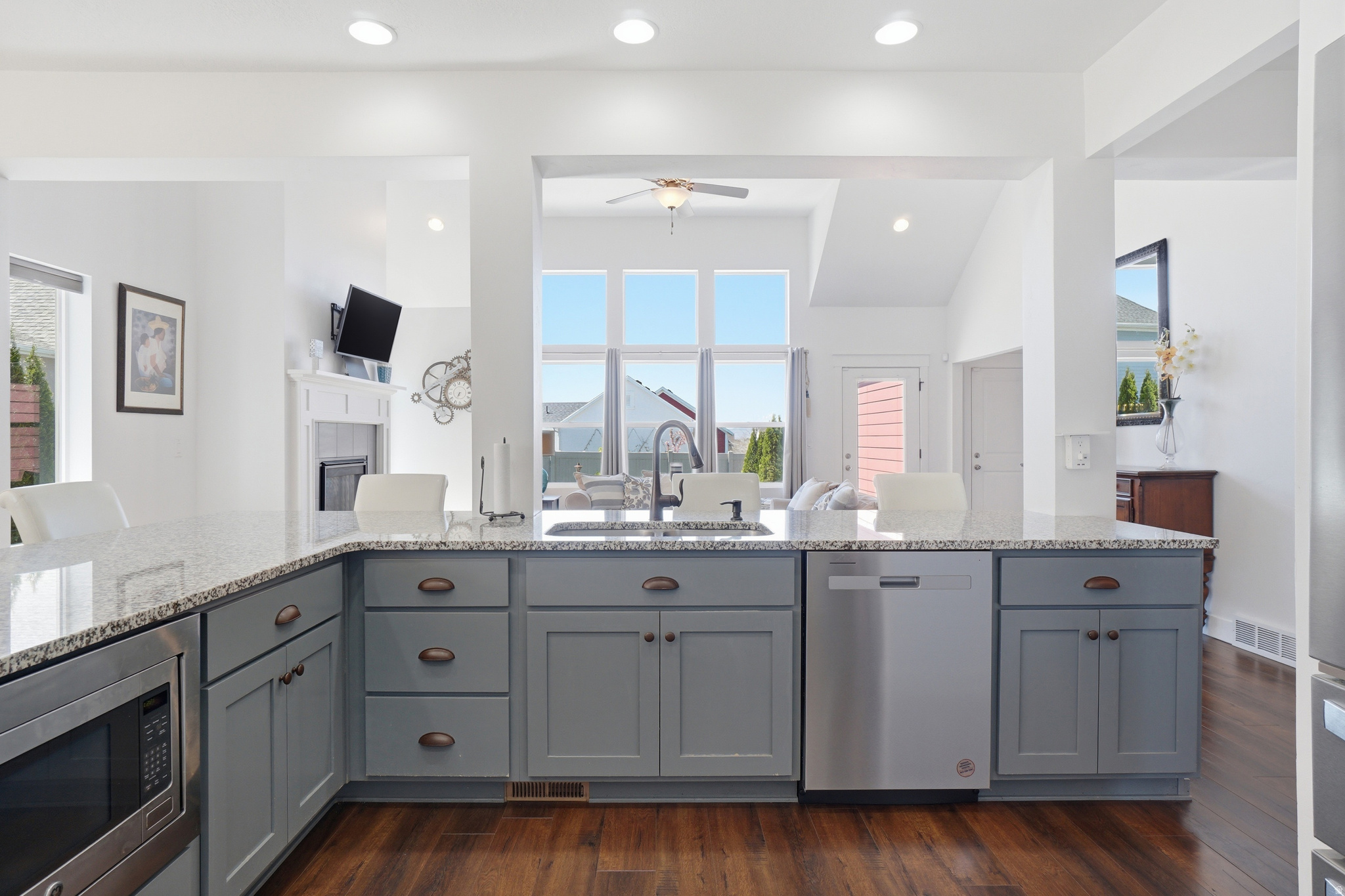 HILL FARMS - Residential