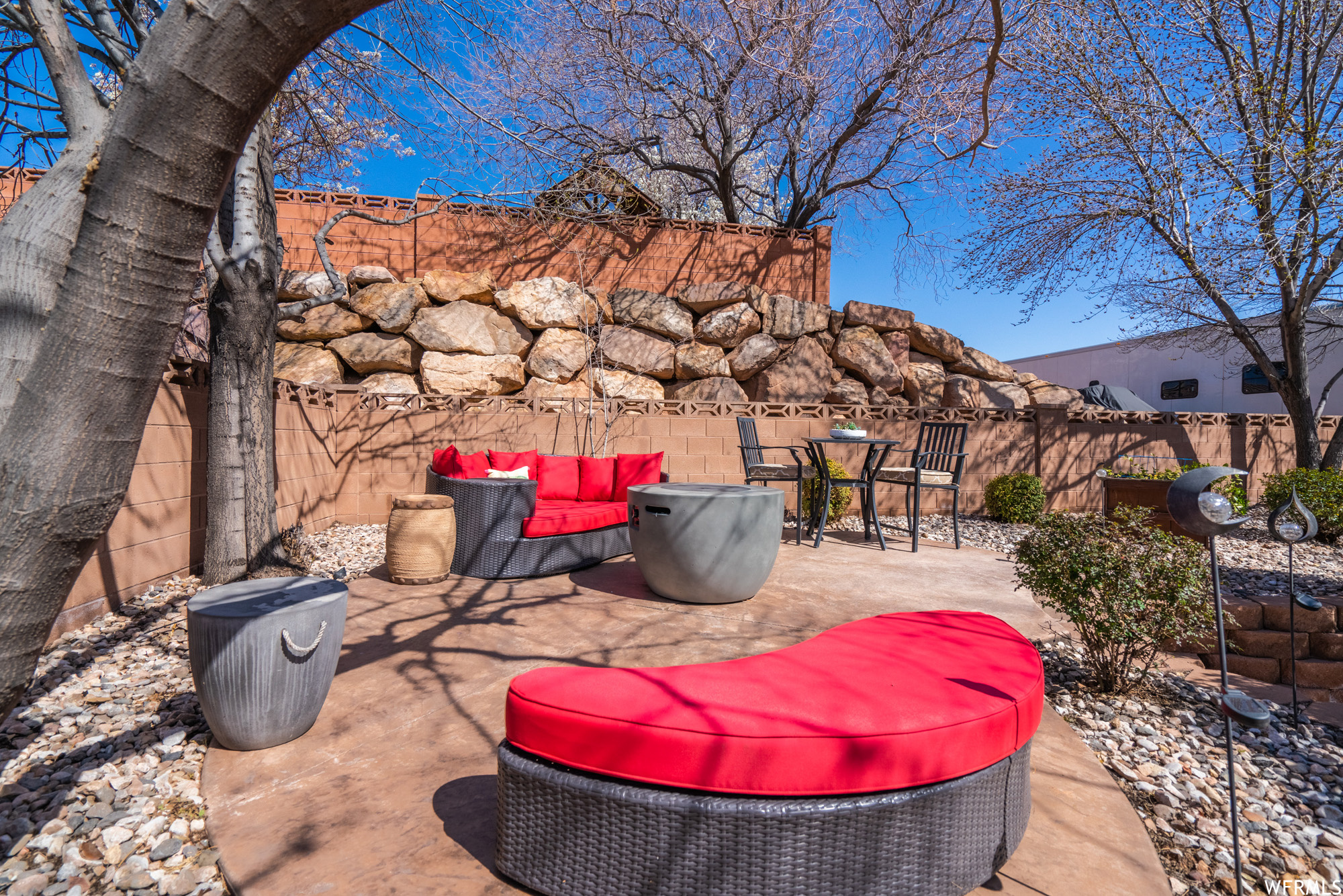 CRIMSON CLIFFS - Residential