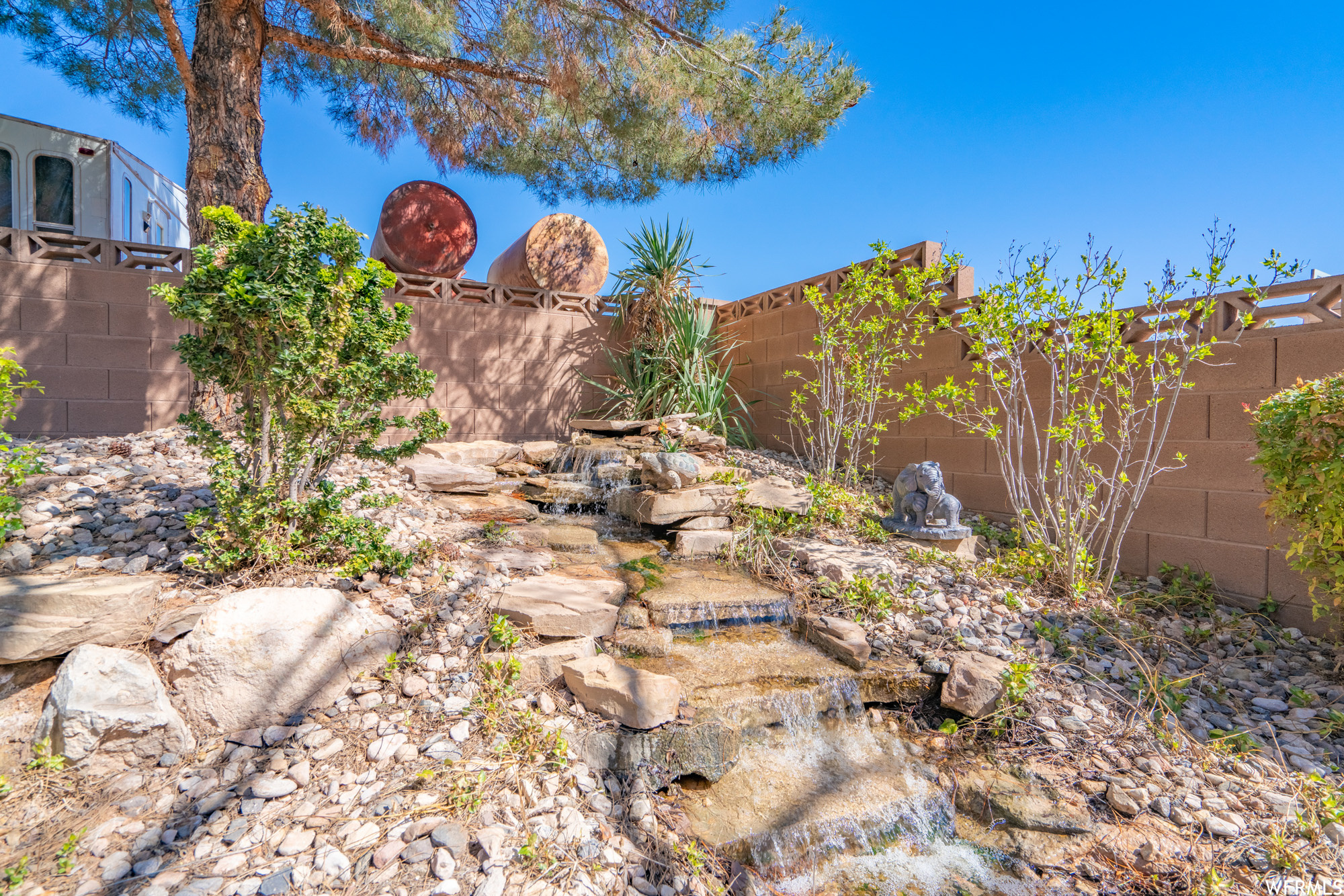 CRIMSON CLIFFS - Residential