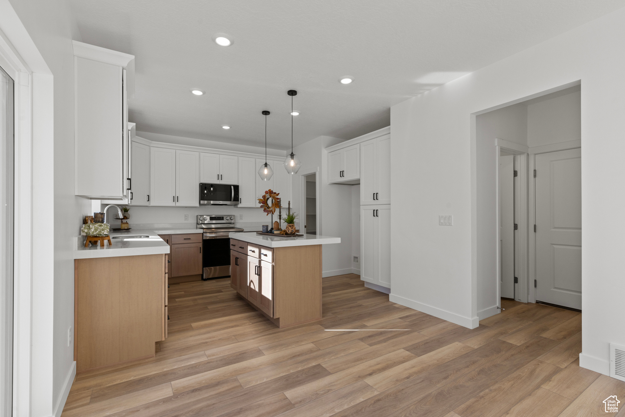 DIXON DOWNS - Residential