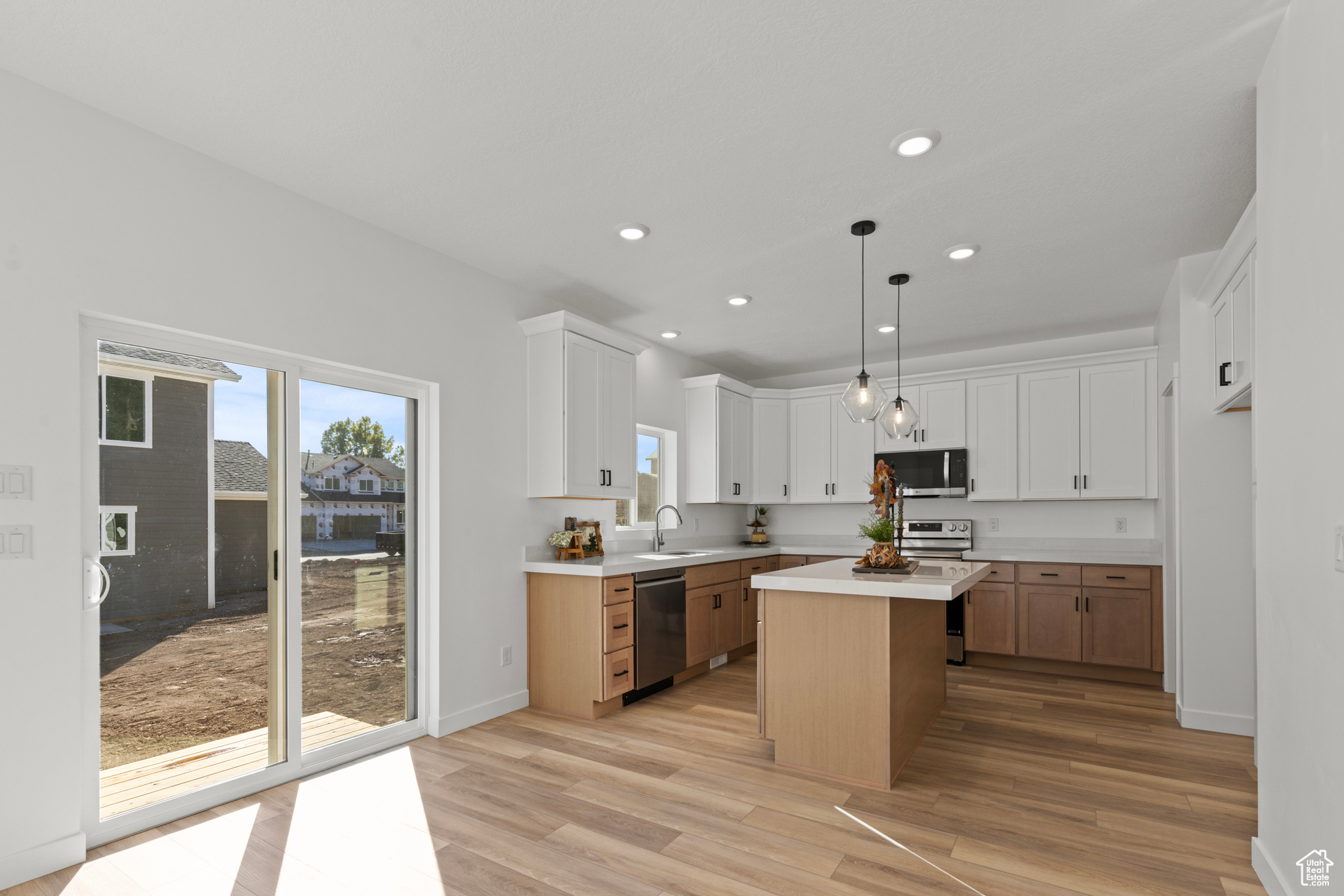 DIXON DOWNS - Residential