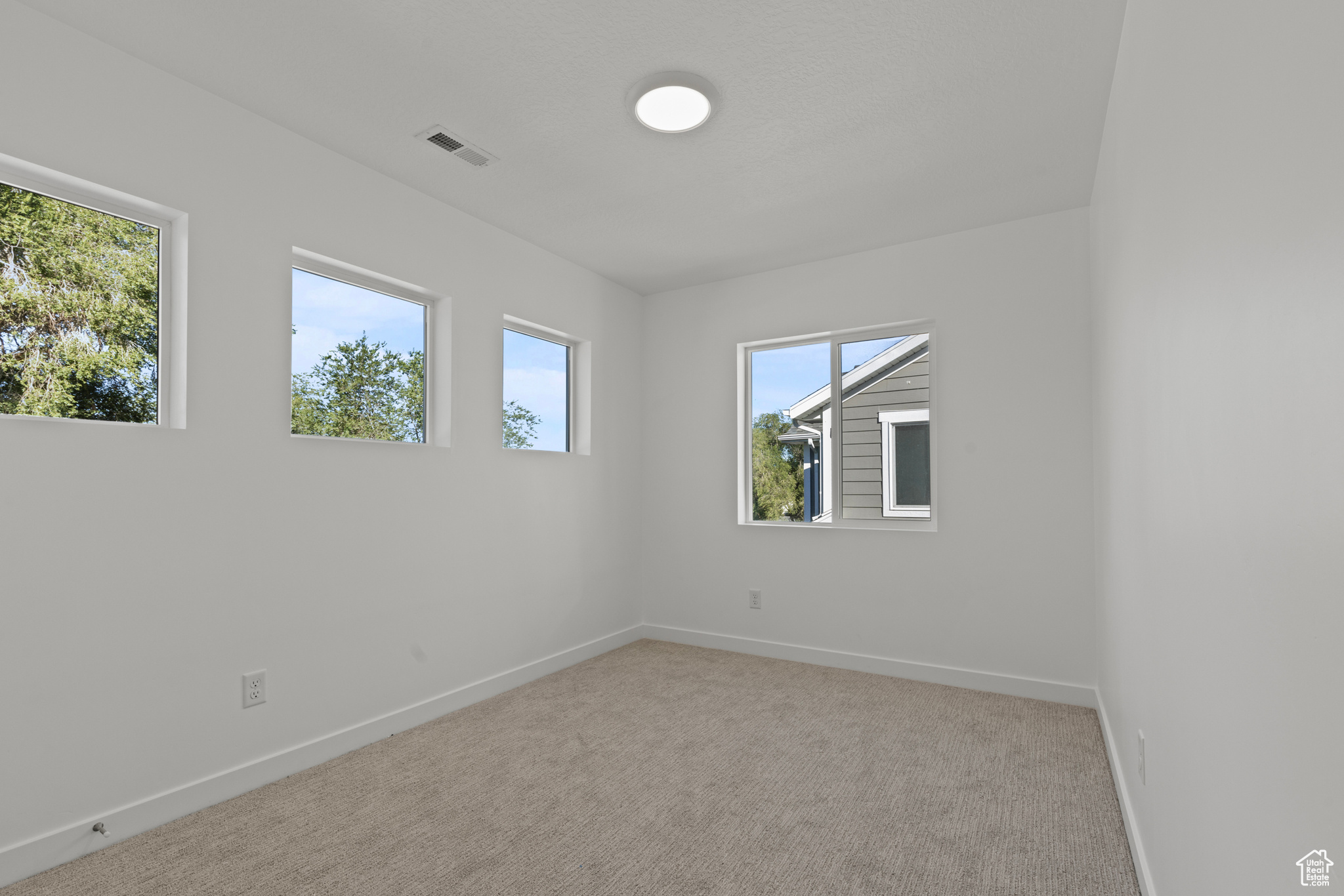 DIXON DOWNS - Residential