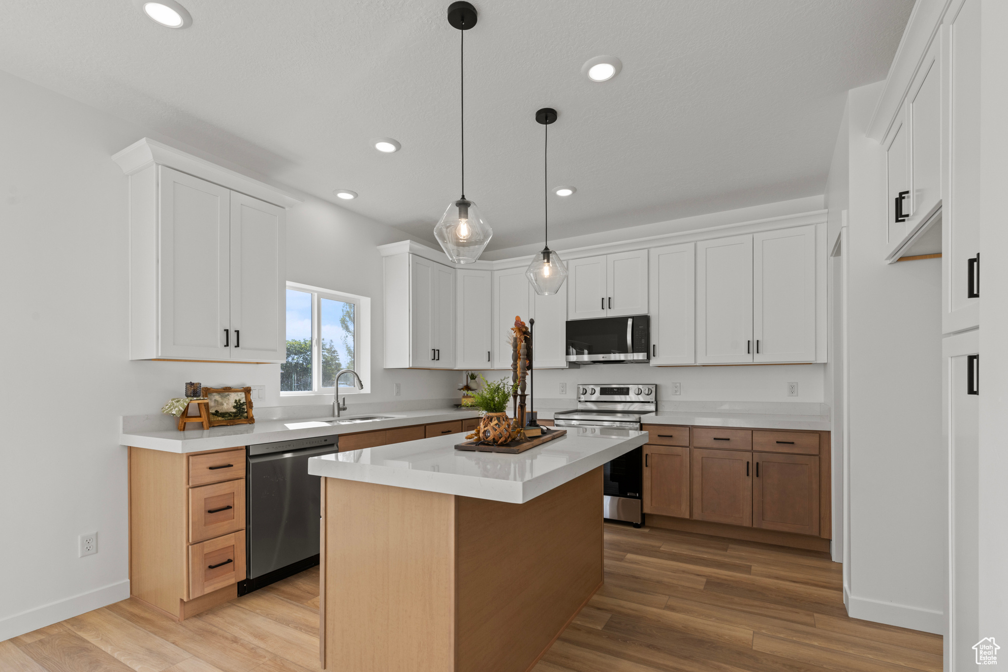 DIXON DOWNS - Residential