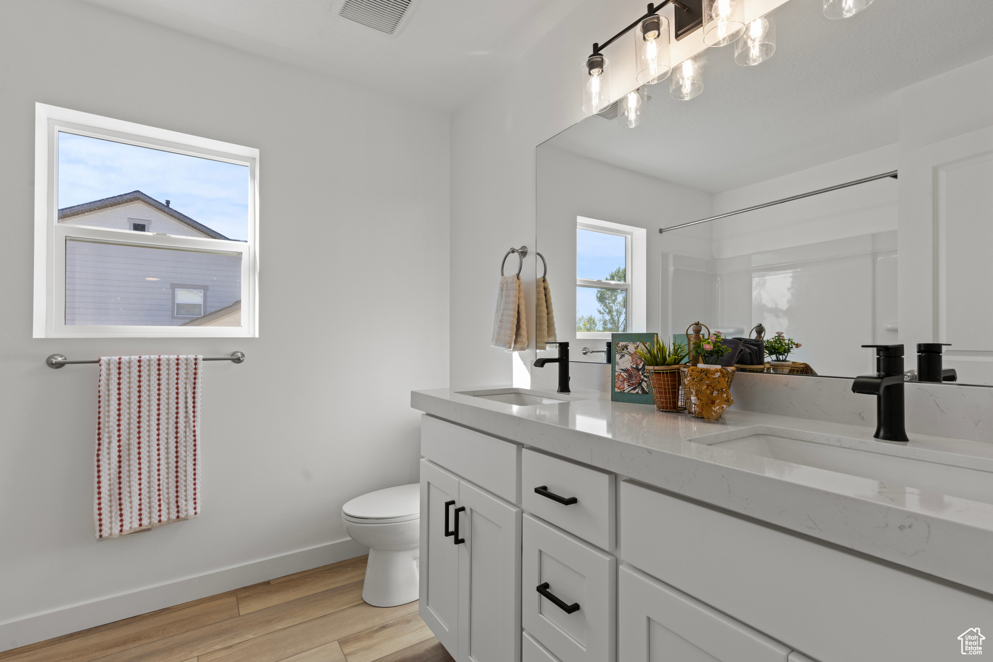 DIXON DOWNS - Residential