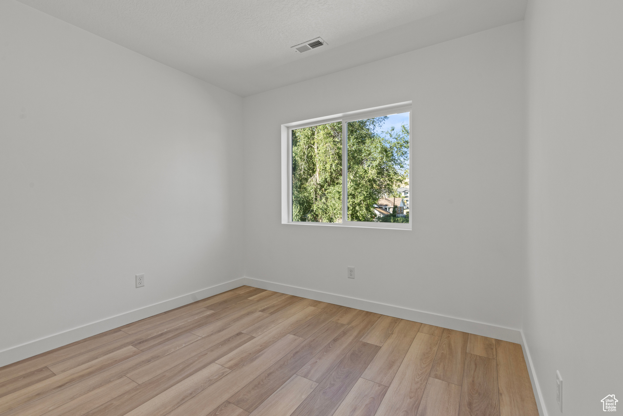 DIXON DOWNS - Residential