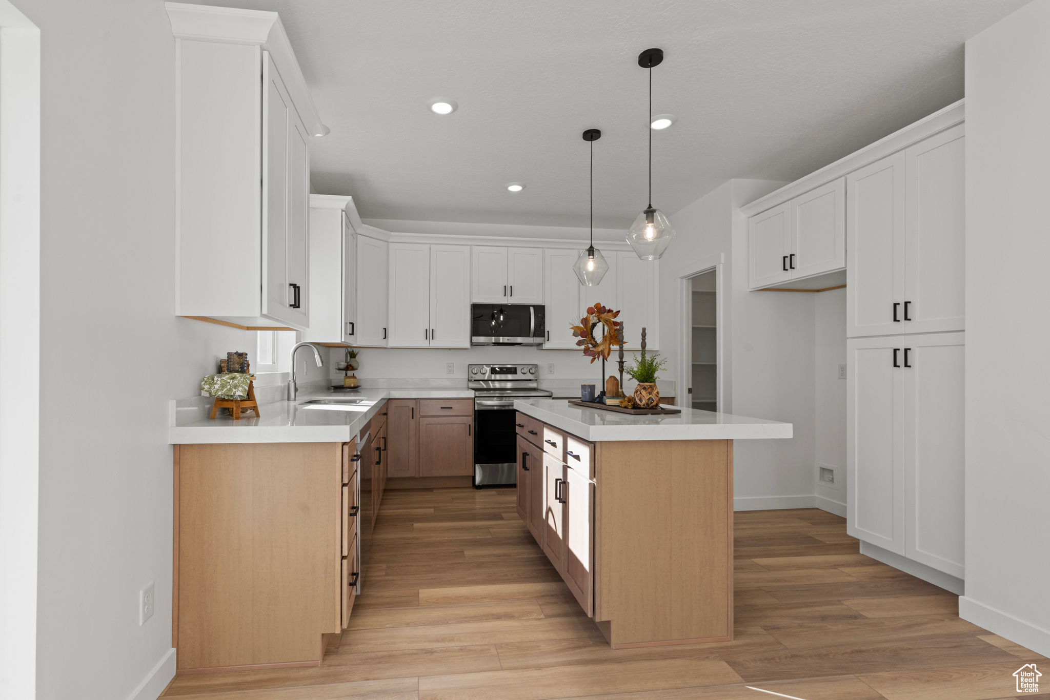 DIXON DOWNS - Residential