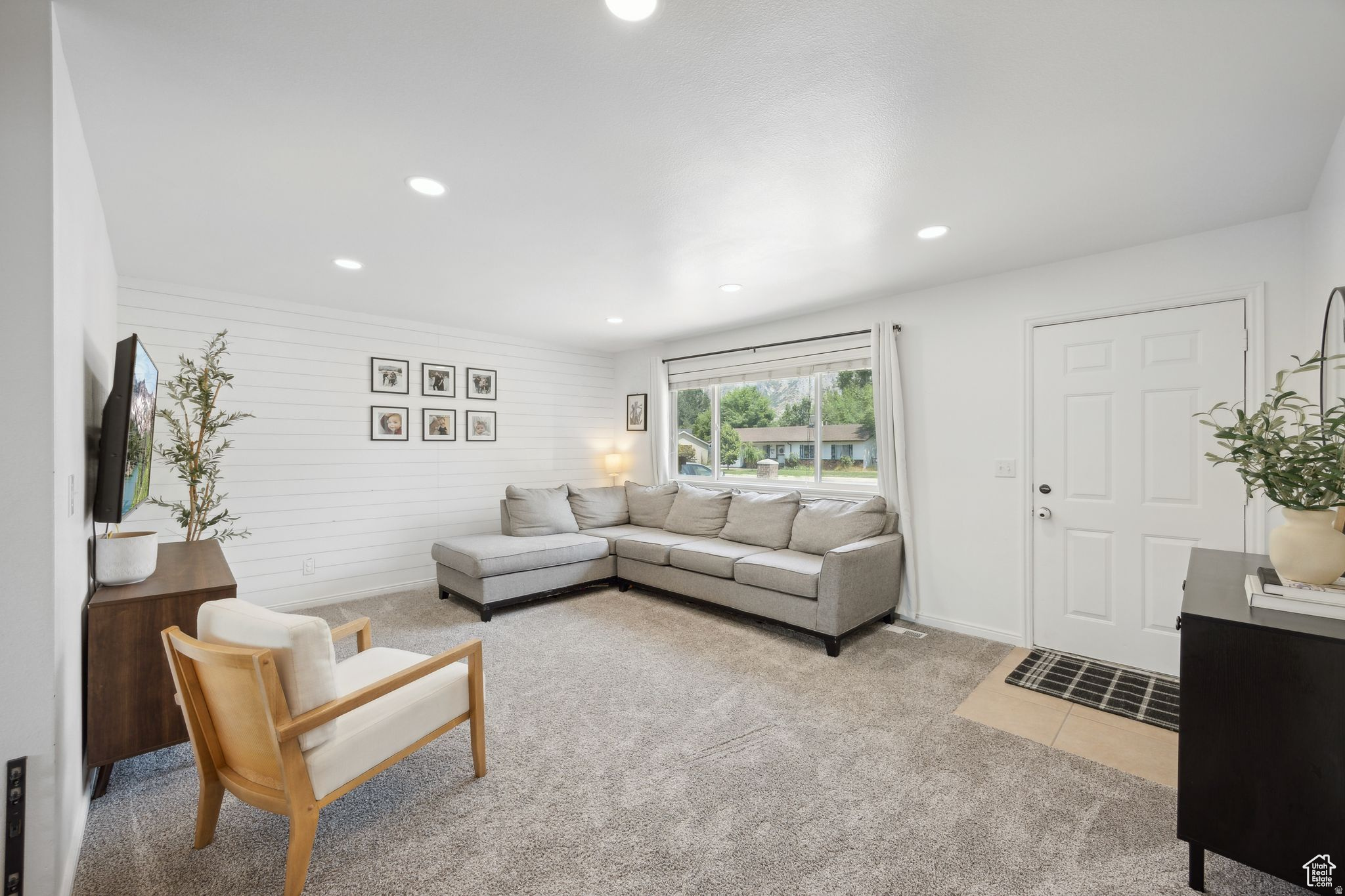 LESLIE - Residential