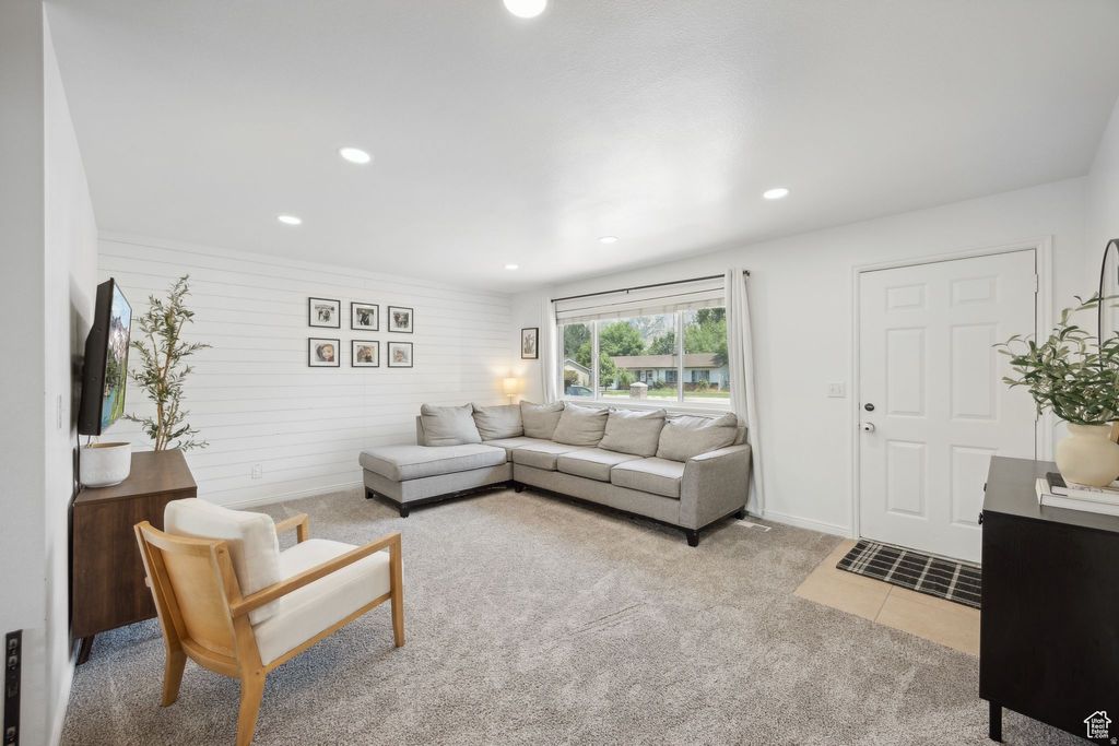 Photo of 495 N 250 W, Springville, UT 84663 (MLS # 2154969)