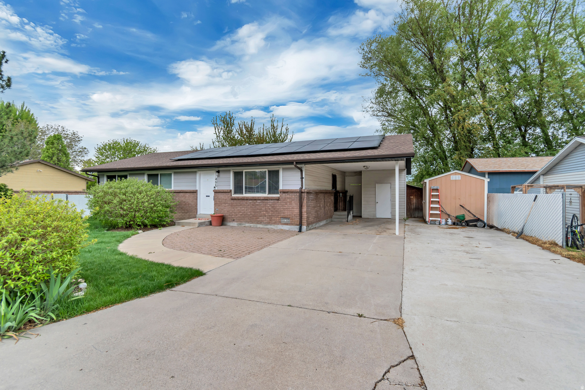 LESLIE - Residential