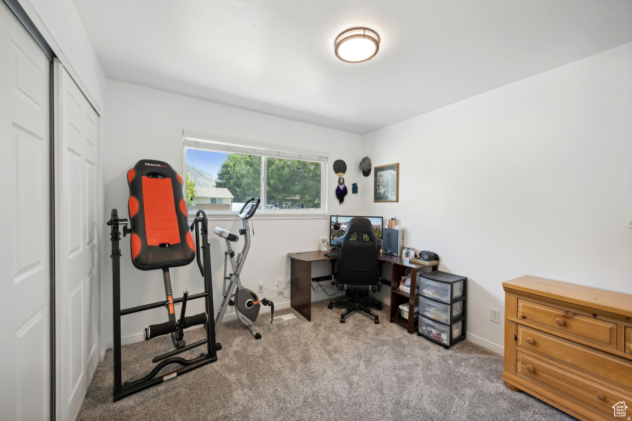 LESLIE - Residential