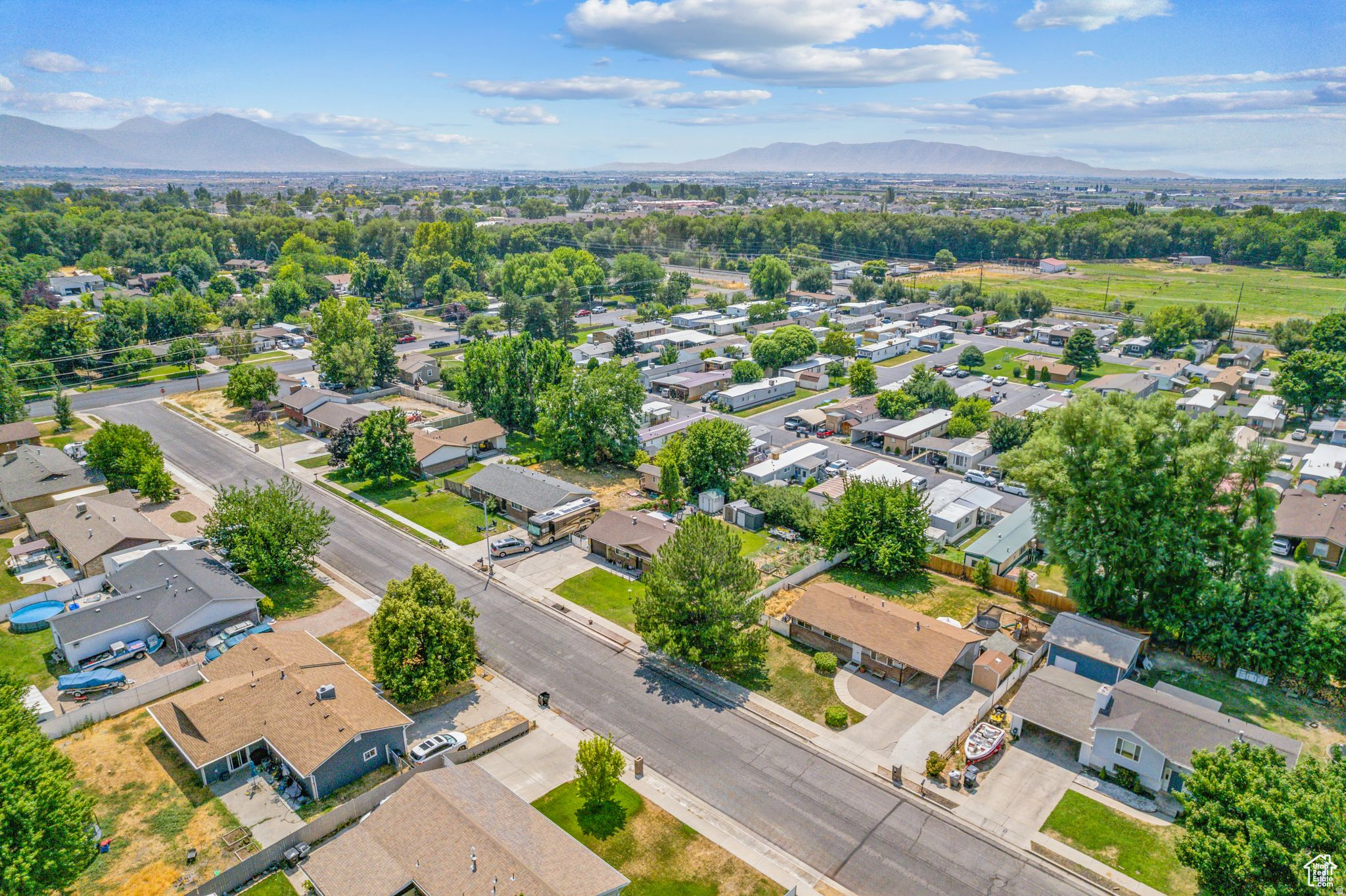 LESLIE - Residential