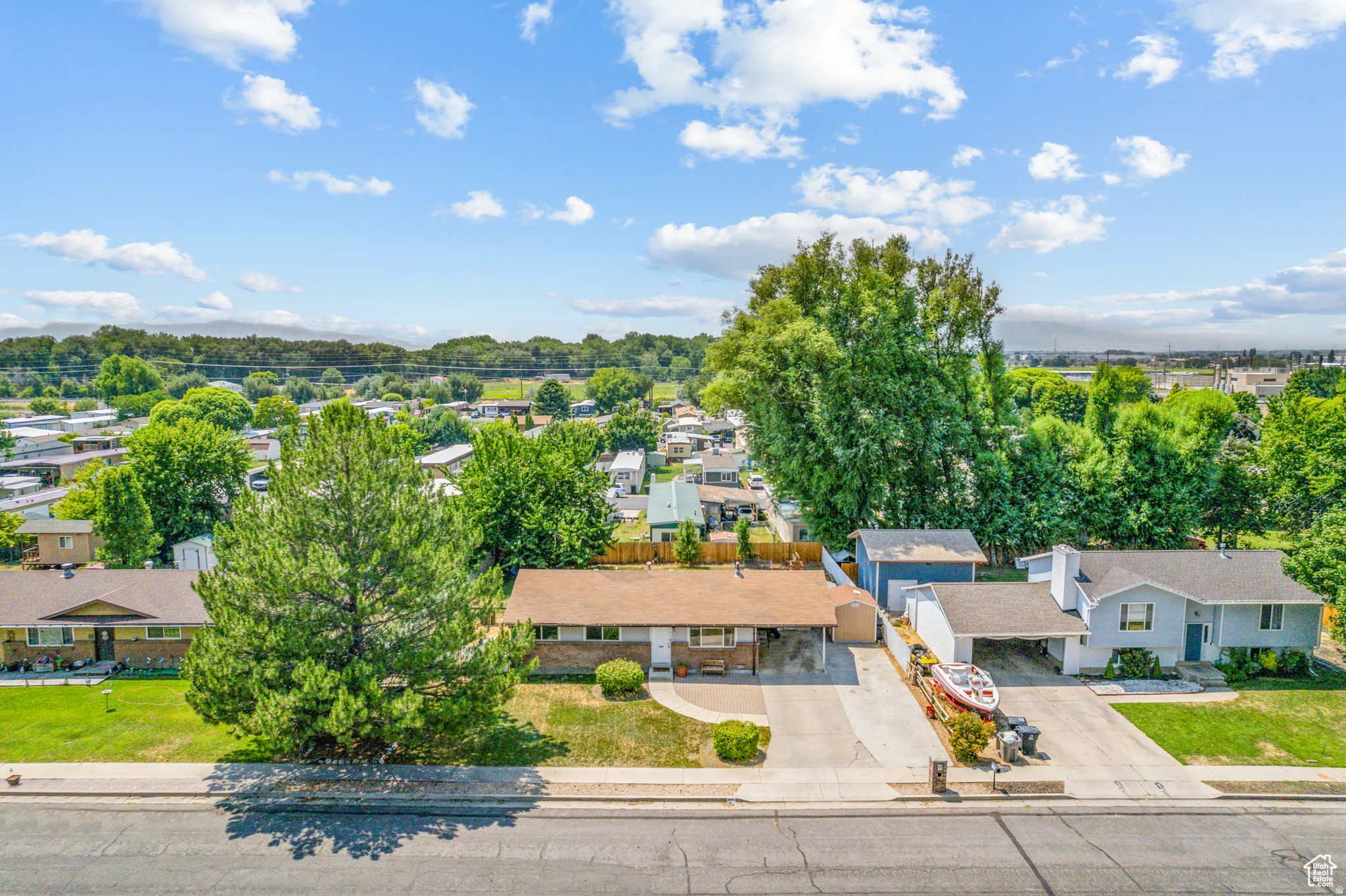 LESLIE - Residential