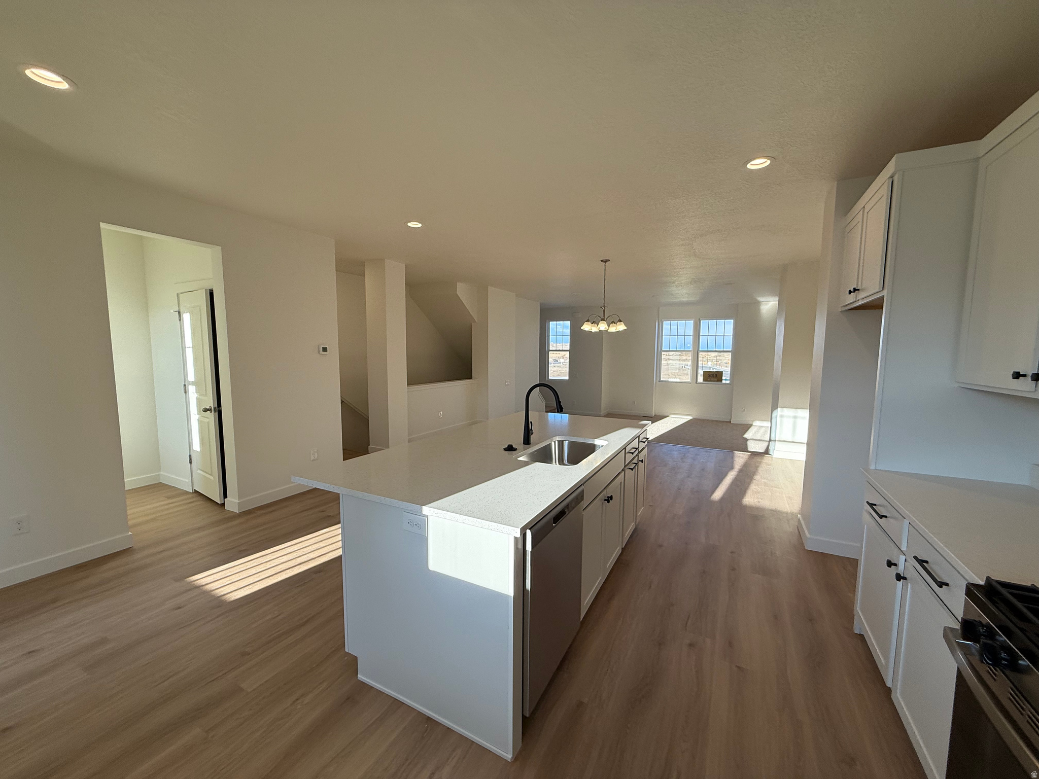 DAYBREAK - Residential