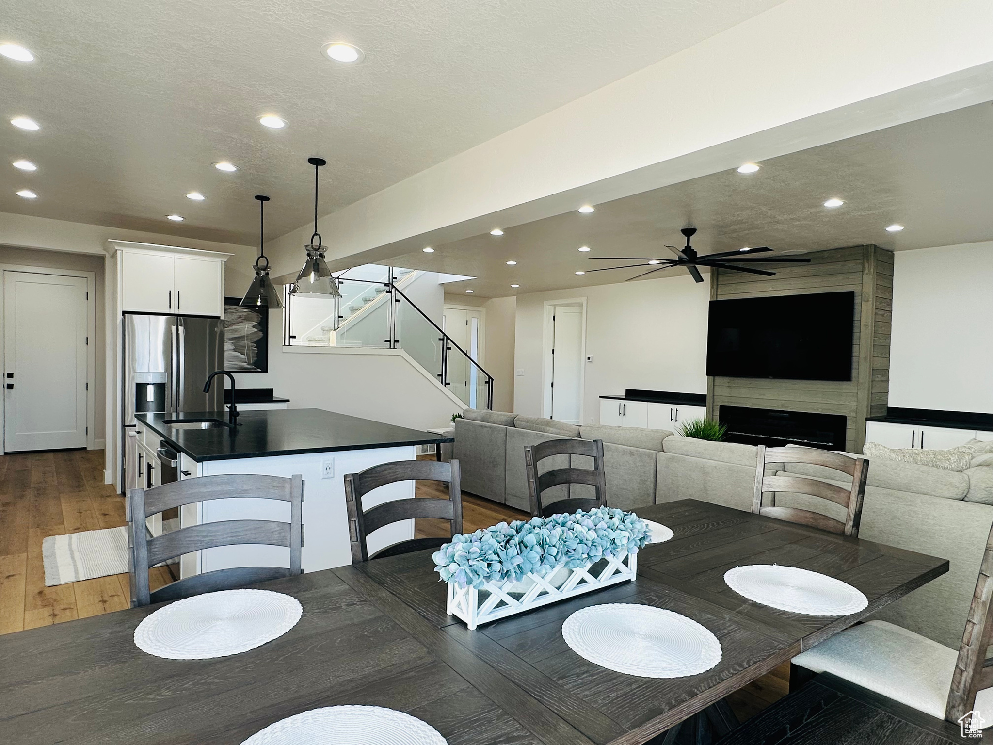2747 S Country Club Way, Garden City, Utah image 12
