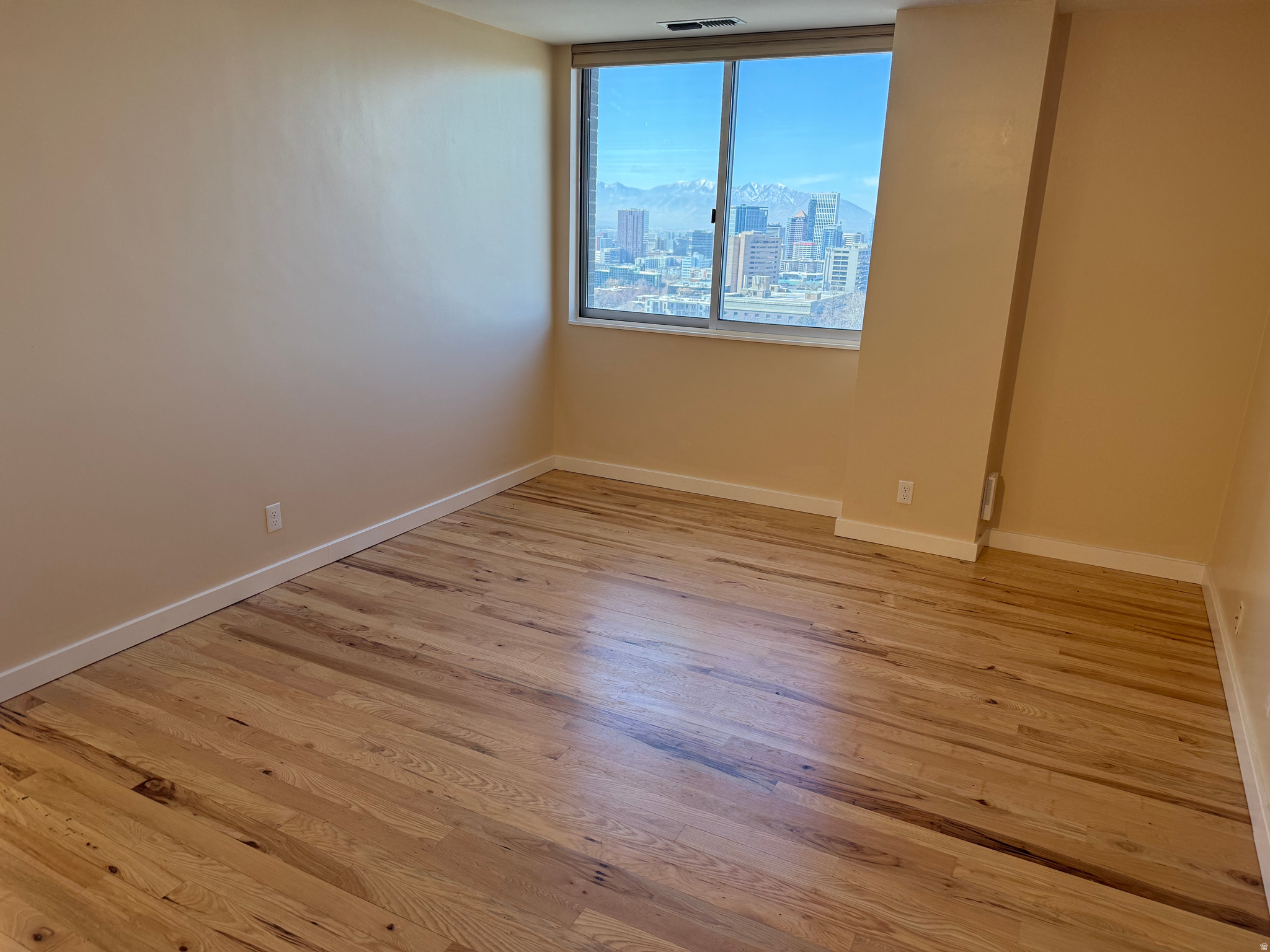 BONNEVILLE TOWER - Residential