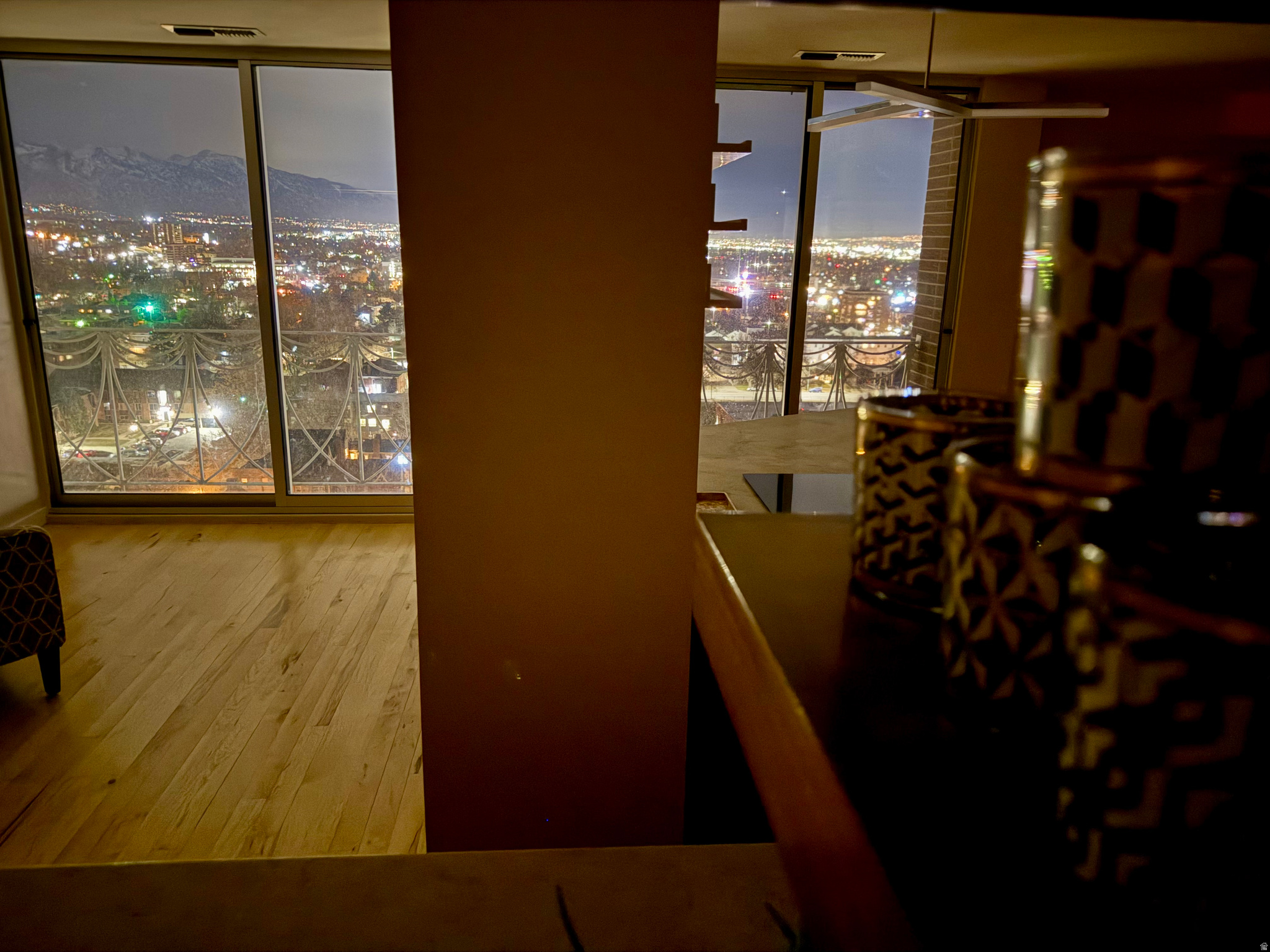 BONNEVILLE TOWER - Residential