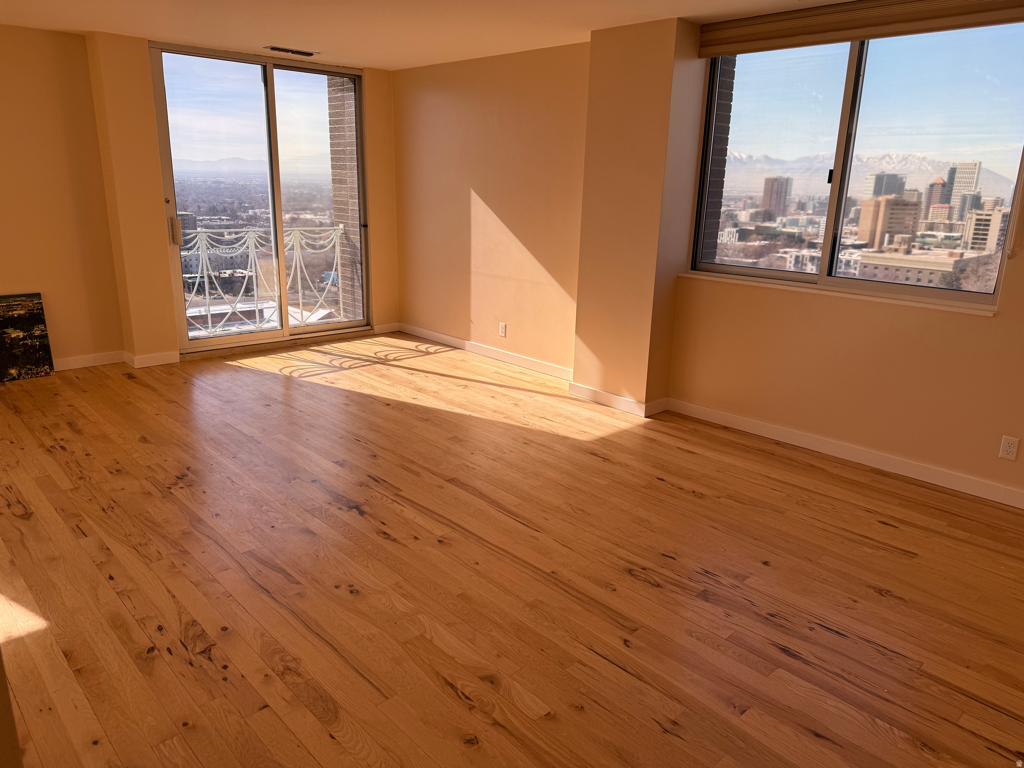 BONNEVILLE TOWER - Residential