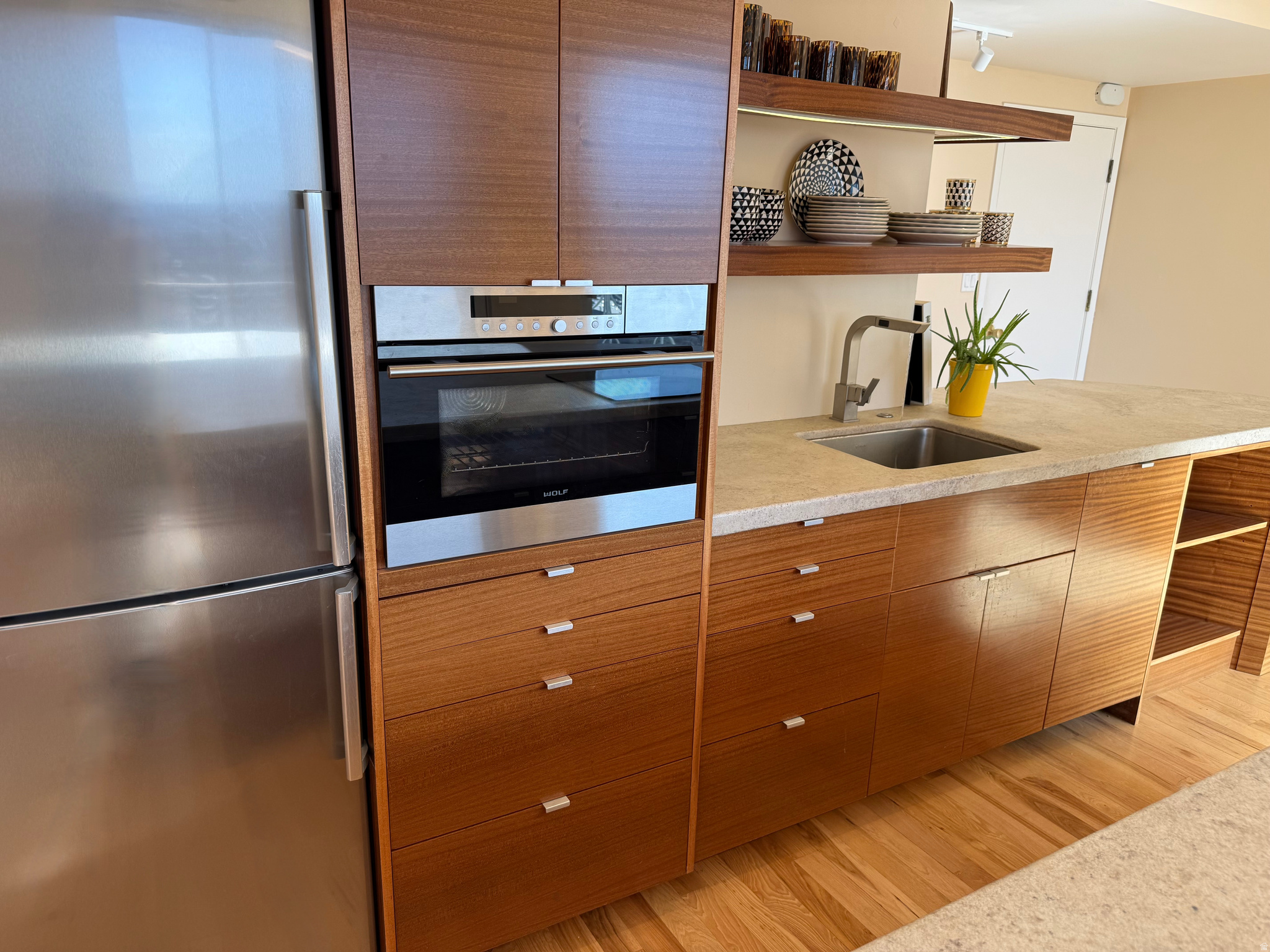 BONNEVILLE TOWER - Residential