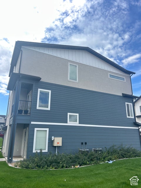 Tiny photo for 687 E 730 N, Hyrum, UT 84319 (MLS # 2189799)
