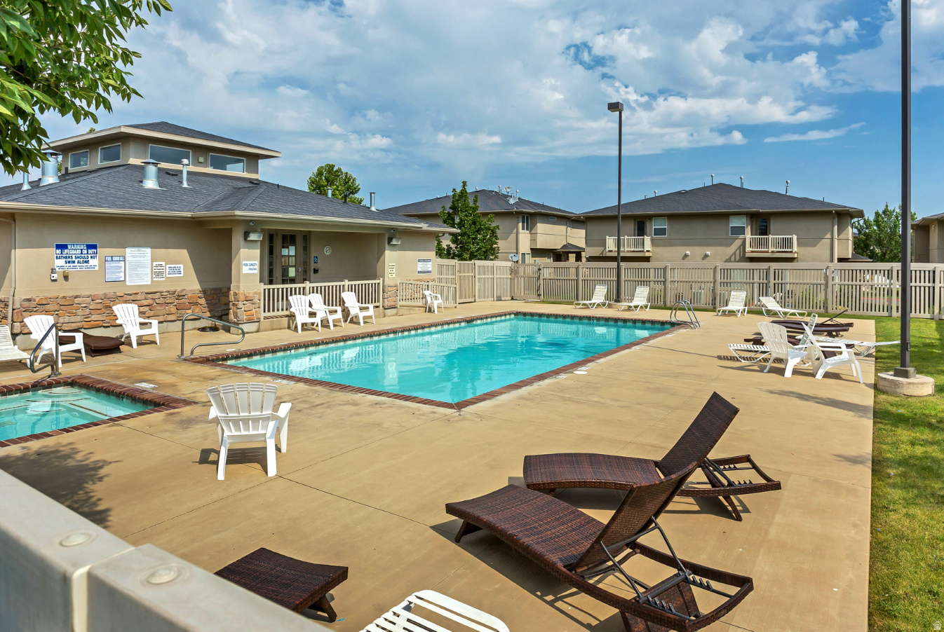 IVY SPRINGS CONDOMINIUMS PHASE 1 - Residential