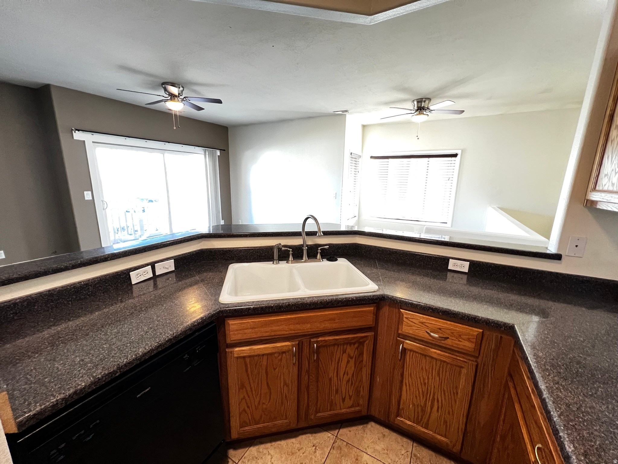 IVY SPRINGS CONDOMINIUMS PHASE 1 - Residential