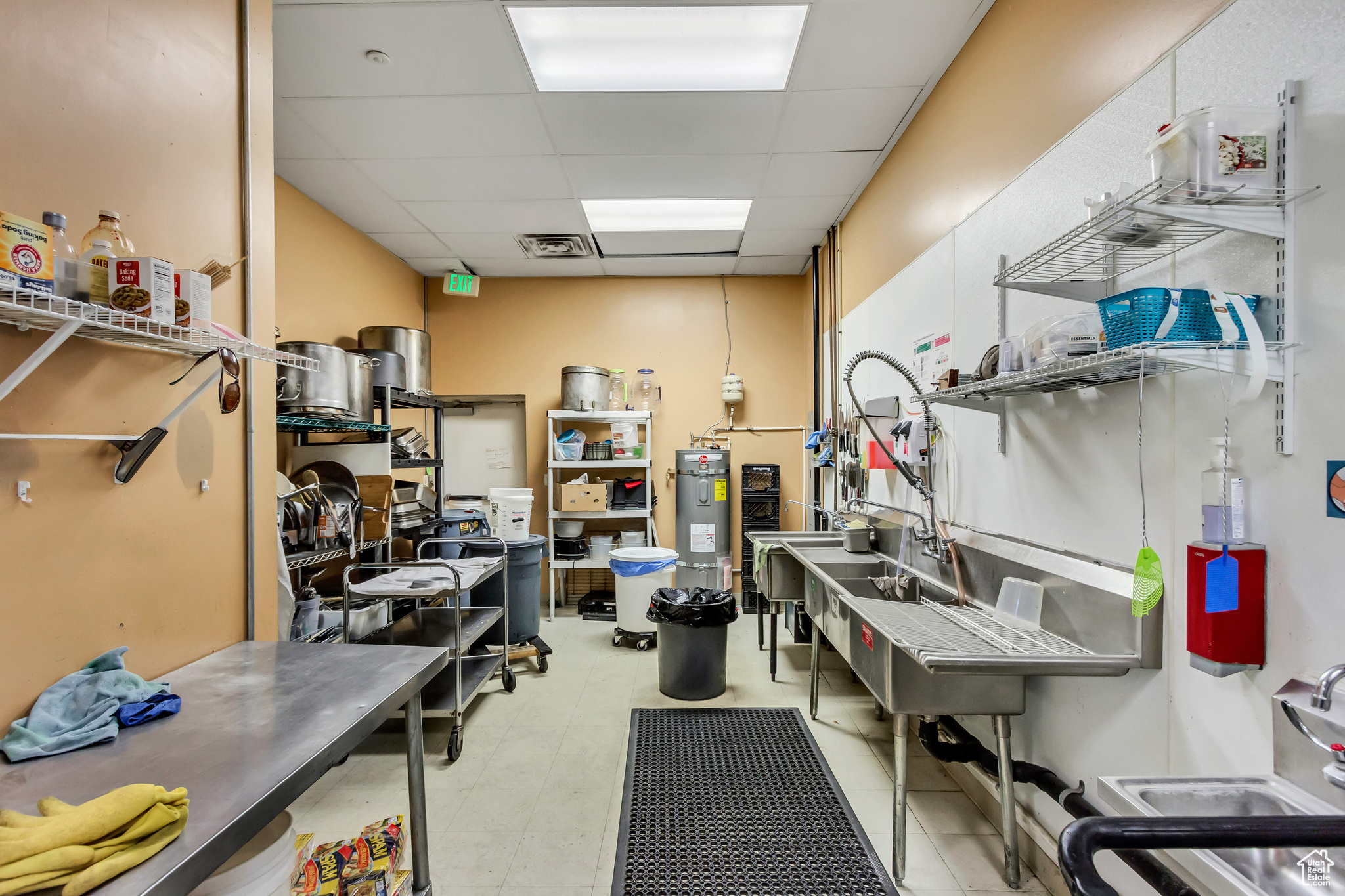 OQUIRRH HILLS SUB - Commercial Lease