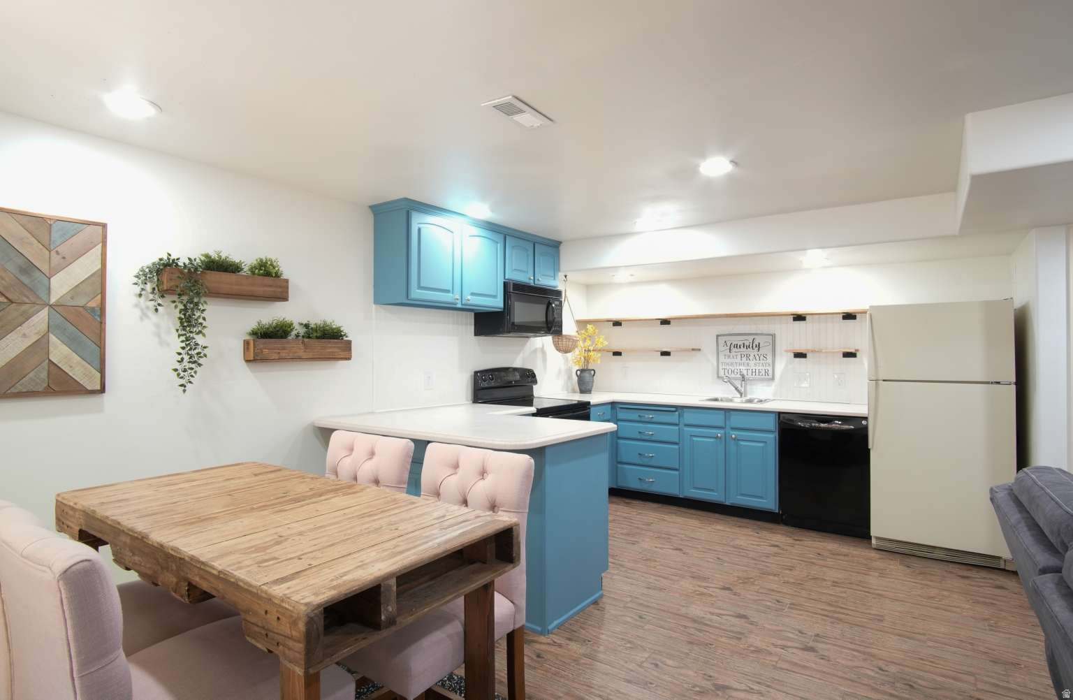 CANTERBURY NORTH - Residential