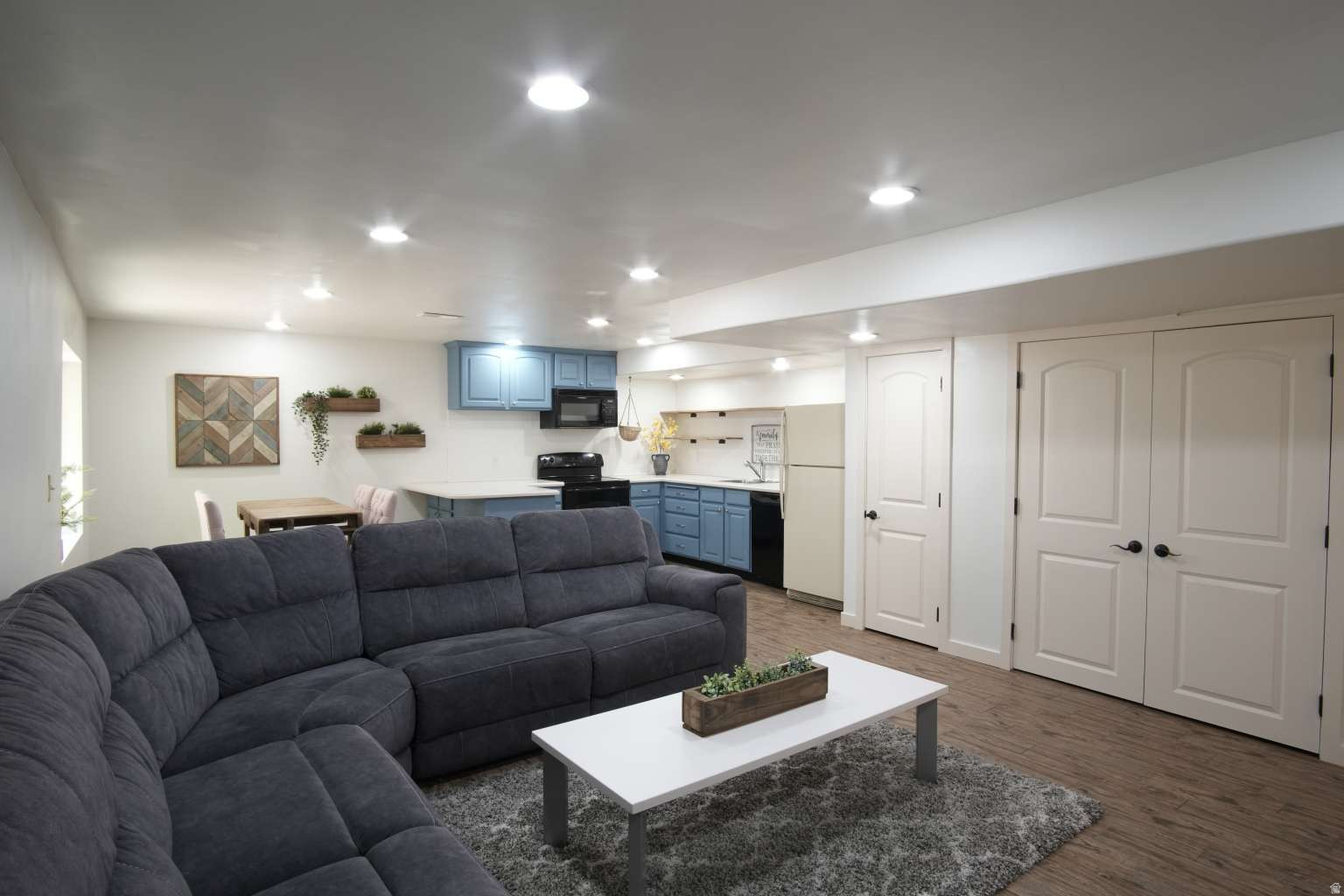 CANTERBURY NORTH - Residential