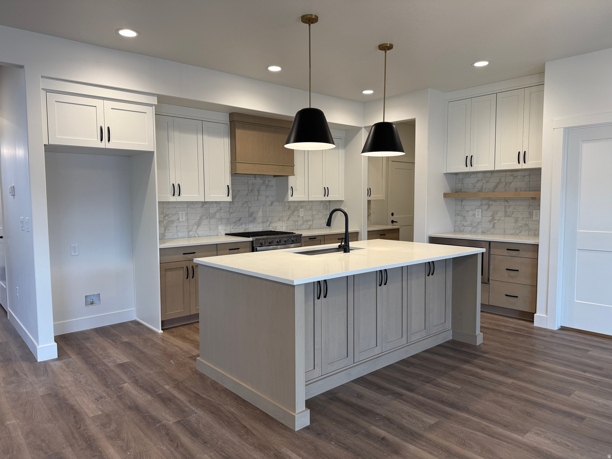 RIVERWOOD - Residential