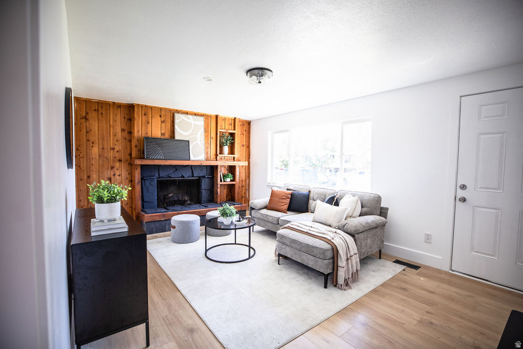 GREEN HILLS ACRES B - Residential