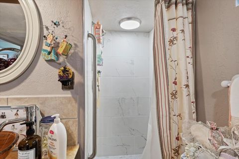 Tiny photo for 224 W 4600 S, Washington Terrace, UT 84405 (MLS # 2142783)