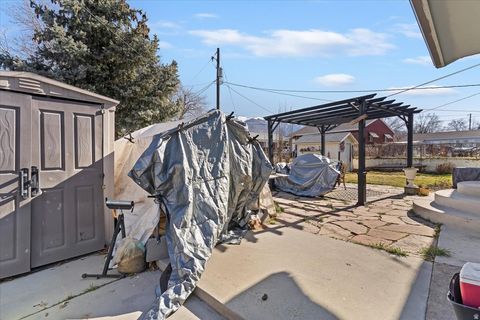 Tiny photo for 224 W 4600 S, Washington Terrace, UT 84405 (MLS # 2142783)