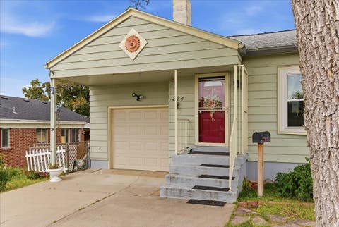 Tiny photo for 224 W 4600 S, Washington Terrace, UT 84405 (MLS # 2142783)