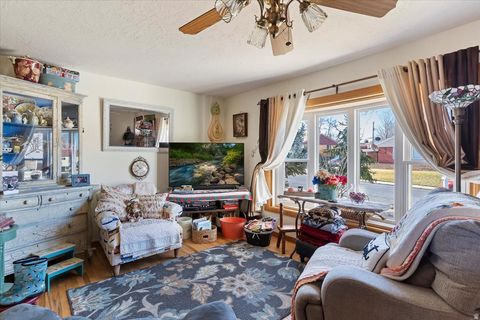 Tiny photo for 224 W 4600 S, Washington Terrace, UT 84405 (MLS # 2142783)