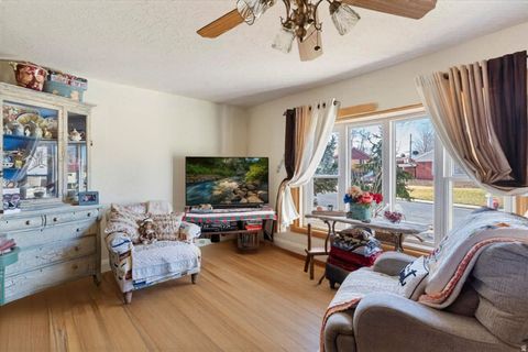 Tiny photo for 224 W 4600 S, Washington Terrace, UT 84405 (MLS # 2142783)