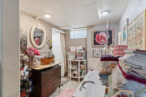 Tiny photo for 224 W 4600 S, Washington Terrace, UT 84405 (MLS # 2142783)