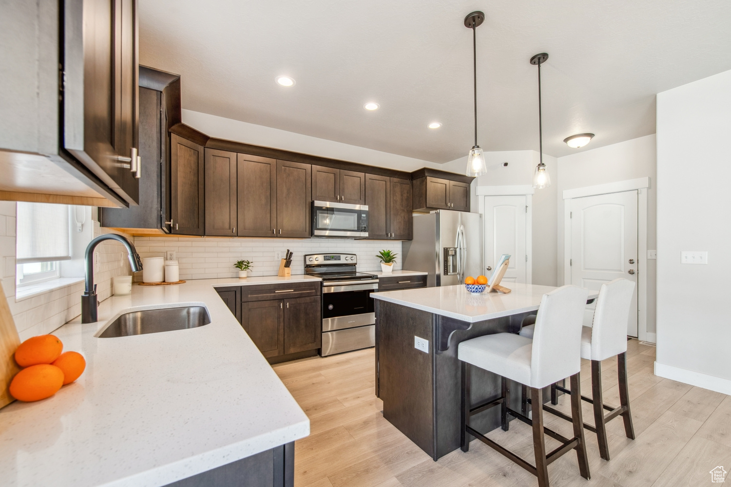 147 N Valcrest Dr, Saratoga Springs, Utah image 3